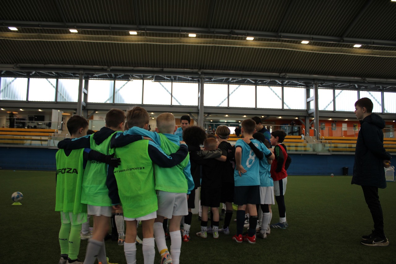 Teamwork in youth football